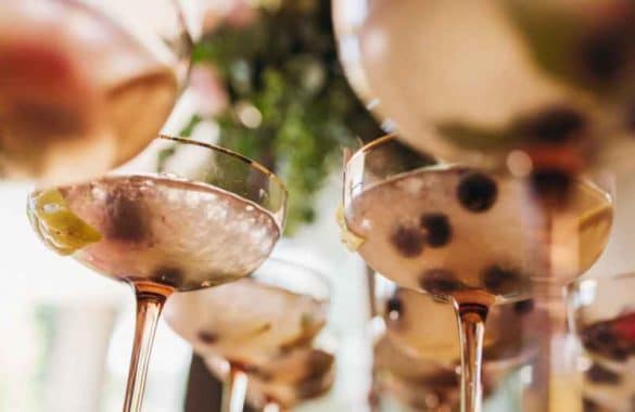 Comment aider efficacement un alcoolique : stratégies et soutien