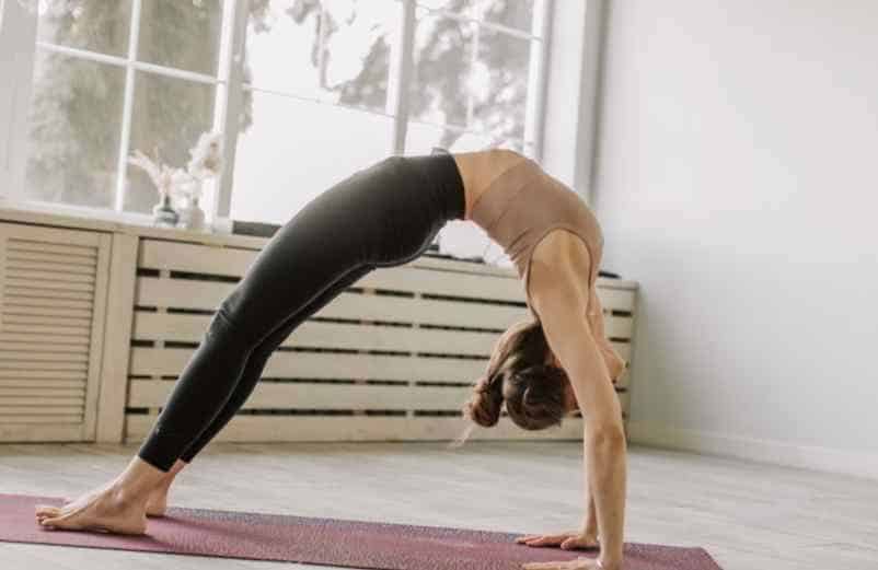 Le pont pour soutenir les muscles de la hanche Tous Sauveteurs Le pont pour soutenir les muscles de la hanche Tous Sauveteurs